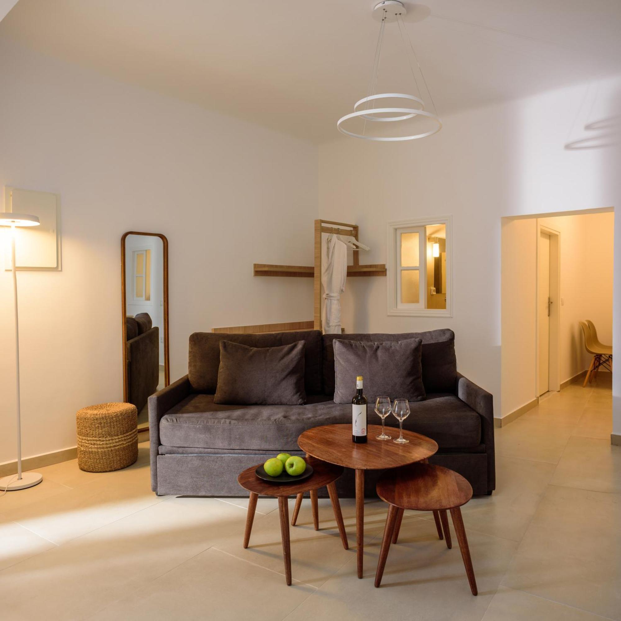 Anemos Family Suites サントリーニ エクステリア 写真