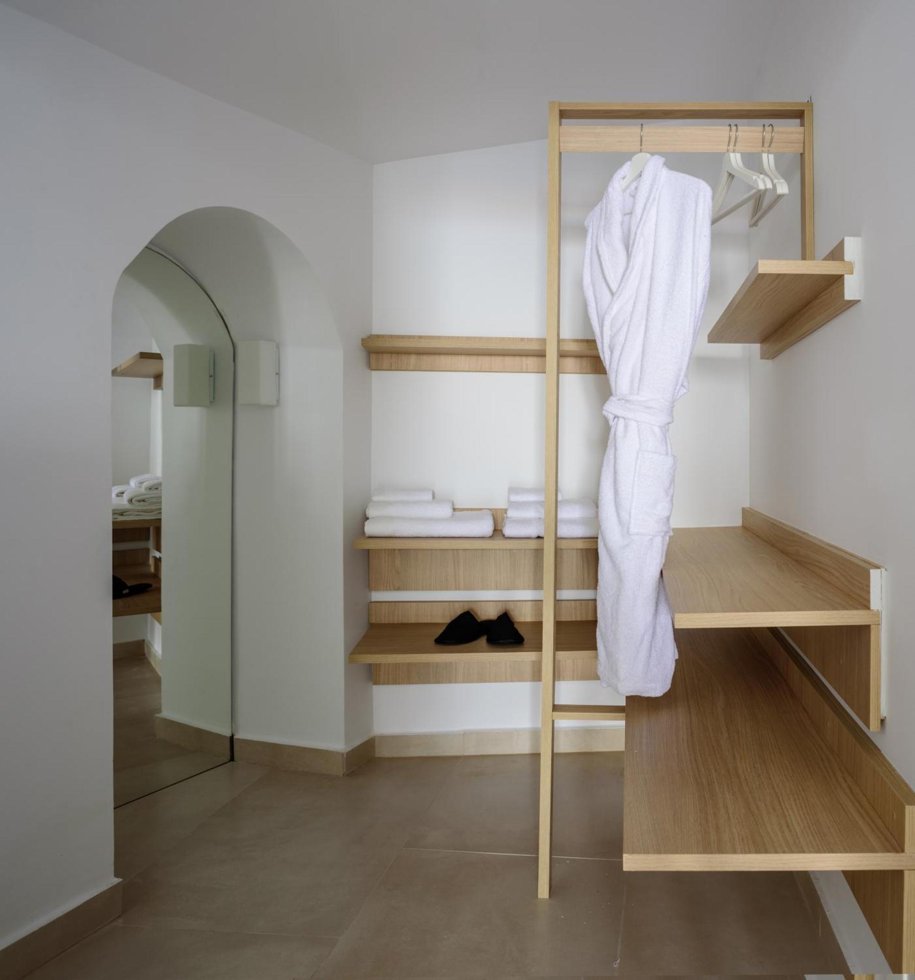 Anemos Family Suites サントリーニ エクステリア 写真